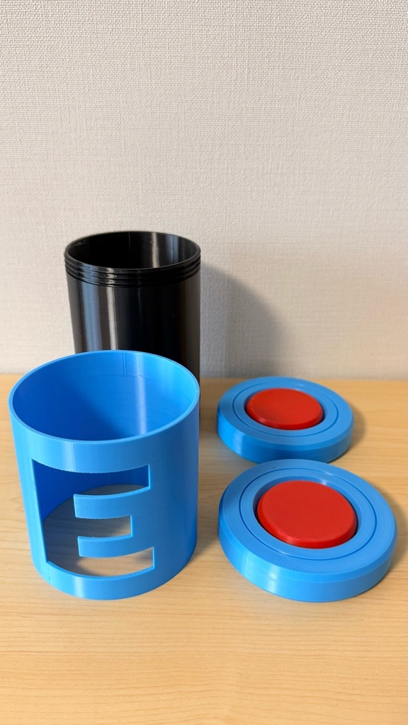 E缶 型|小物入れ|缶ホルダー|ロックマン風|3Dプリント品|色指定可