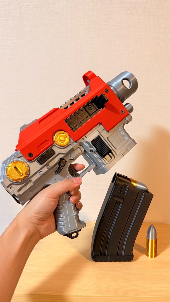 ボルトピストル / ボルトガン|レッド|ウォーハンマー40K|モデルガン|コスプレ用小道具|可動ギミック付き