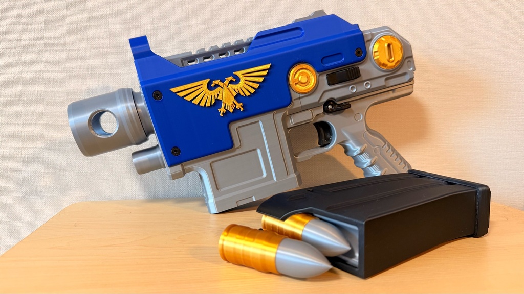 ボルトピストル / ボルトガン|ブルー|ウォーハンマー40K|モデルガン|コスプレ用小道具|可動ギミック付き