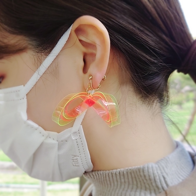ジョーチェリイメージ ネオン∞ピアス/イヤリング