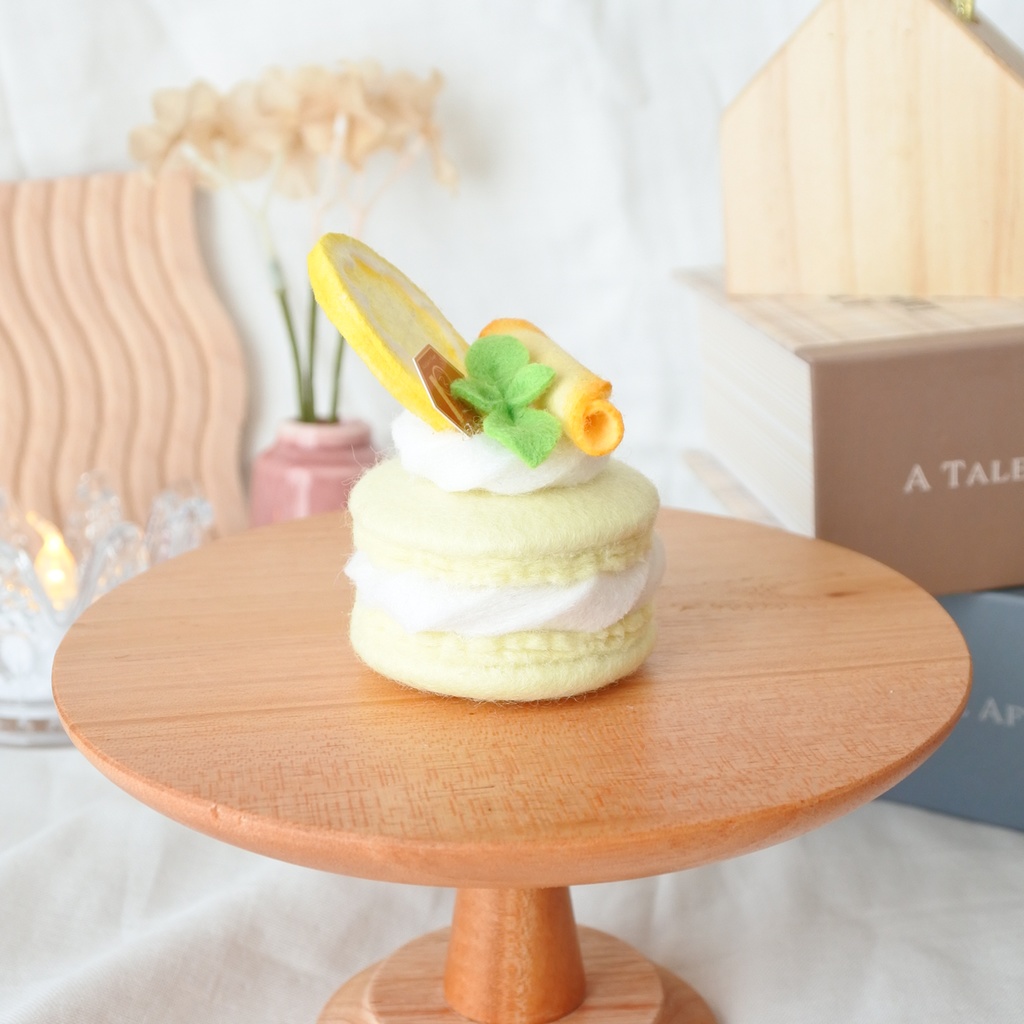 フェルトケーキ~黄色マカロンケーキ~