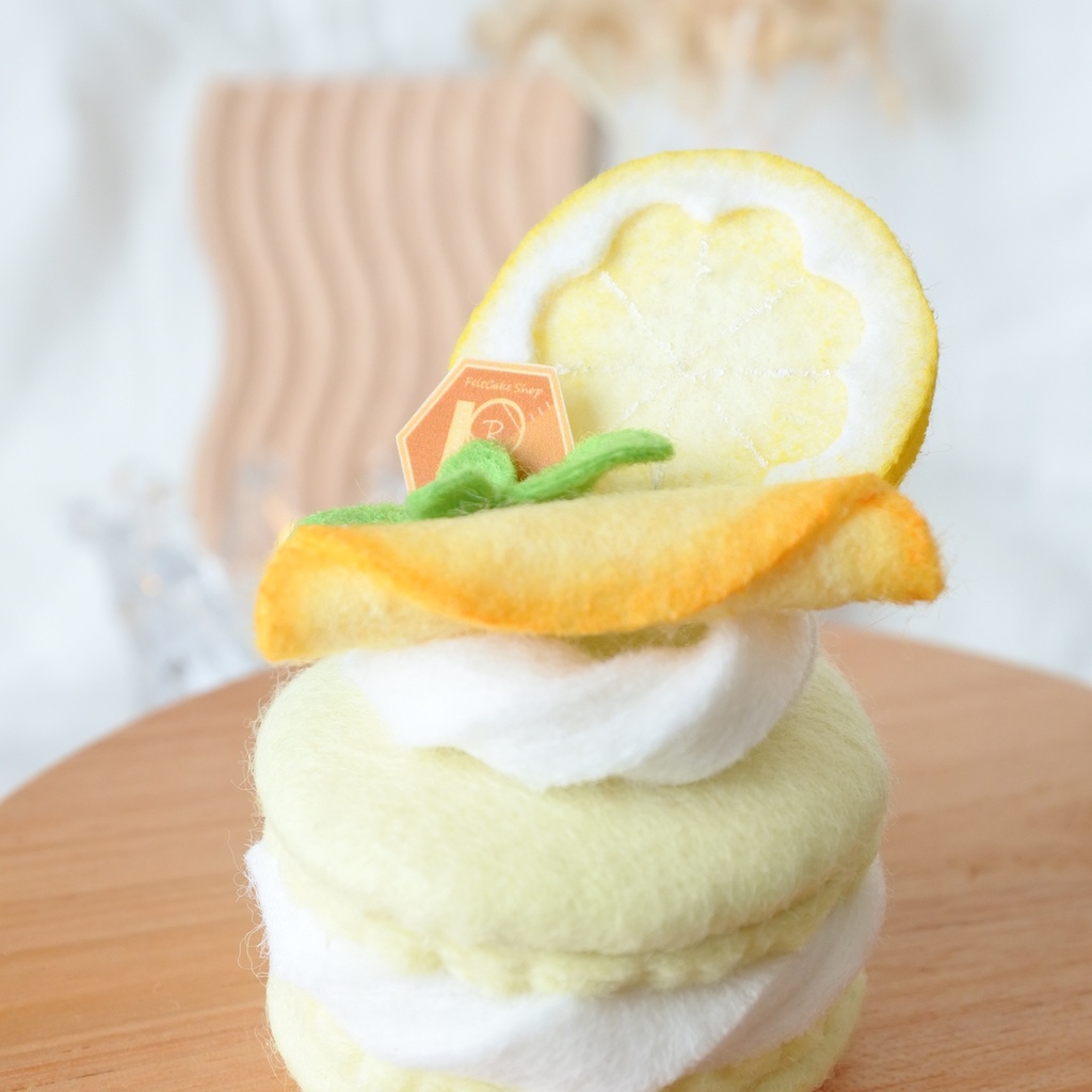 フェルトケーキ~黄色マカロンケーキ~