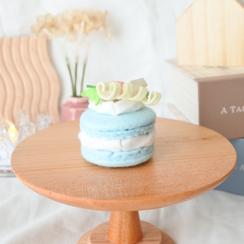フェルトケーキ~水色マカロンケーキ~