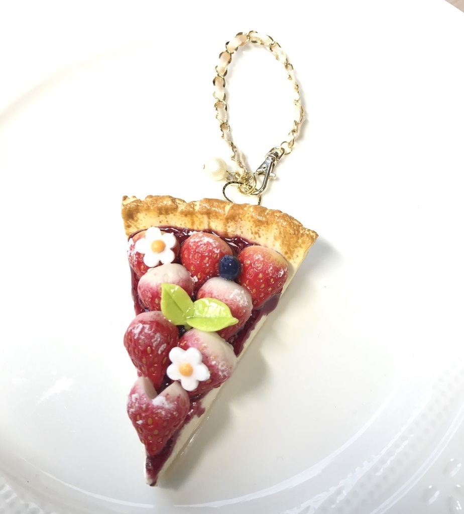 お花のあまーい苺のバックチャーム