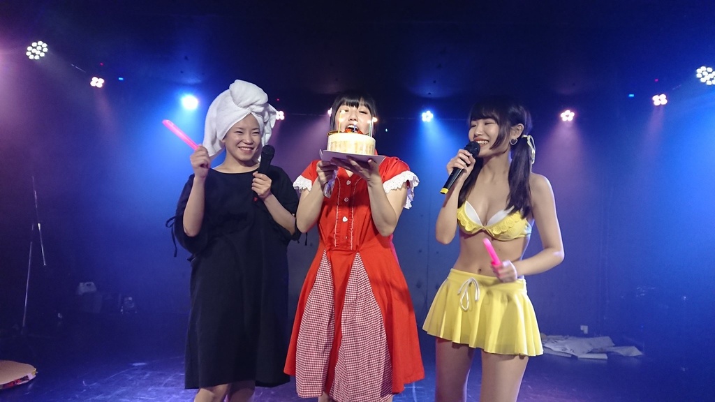 まおりーたも一緒チェキ