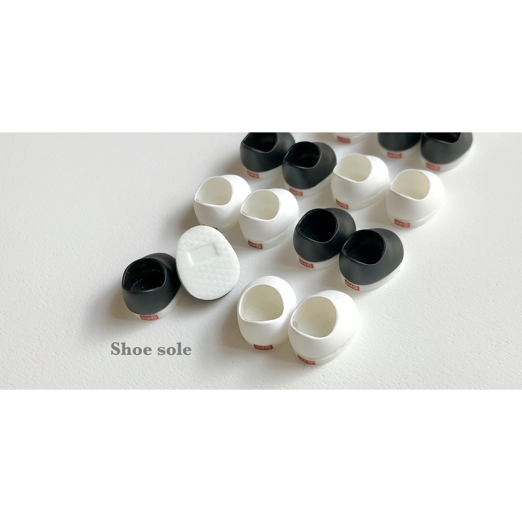 シンプルシューズ