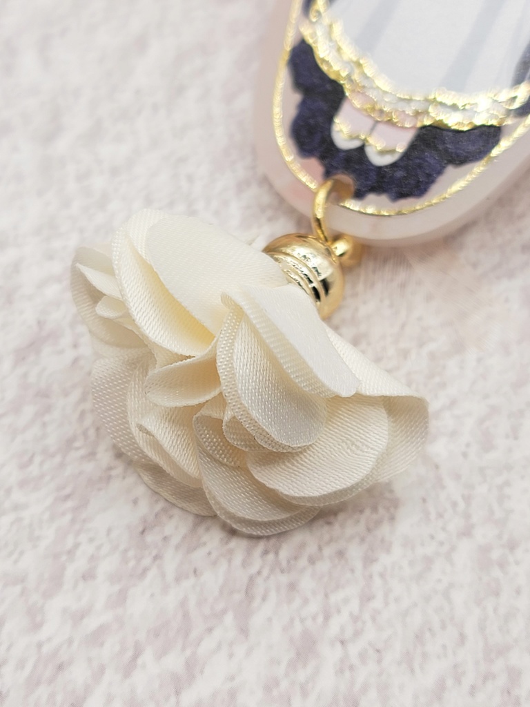 【White Last】アクリルキーホルダー