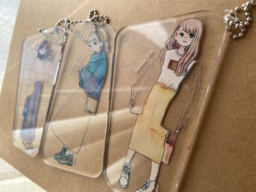 日常に溶け込むアクリルキーホルダーB