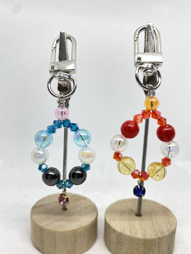 【鬼滅の刃】六花と狛犬(猗窩座概念キーホルダー)