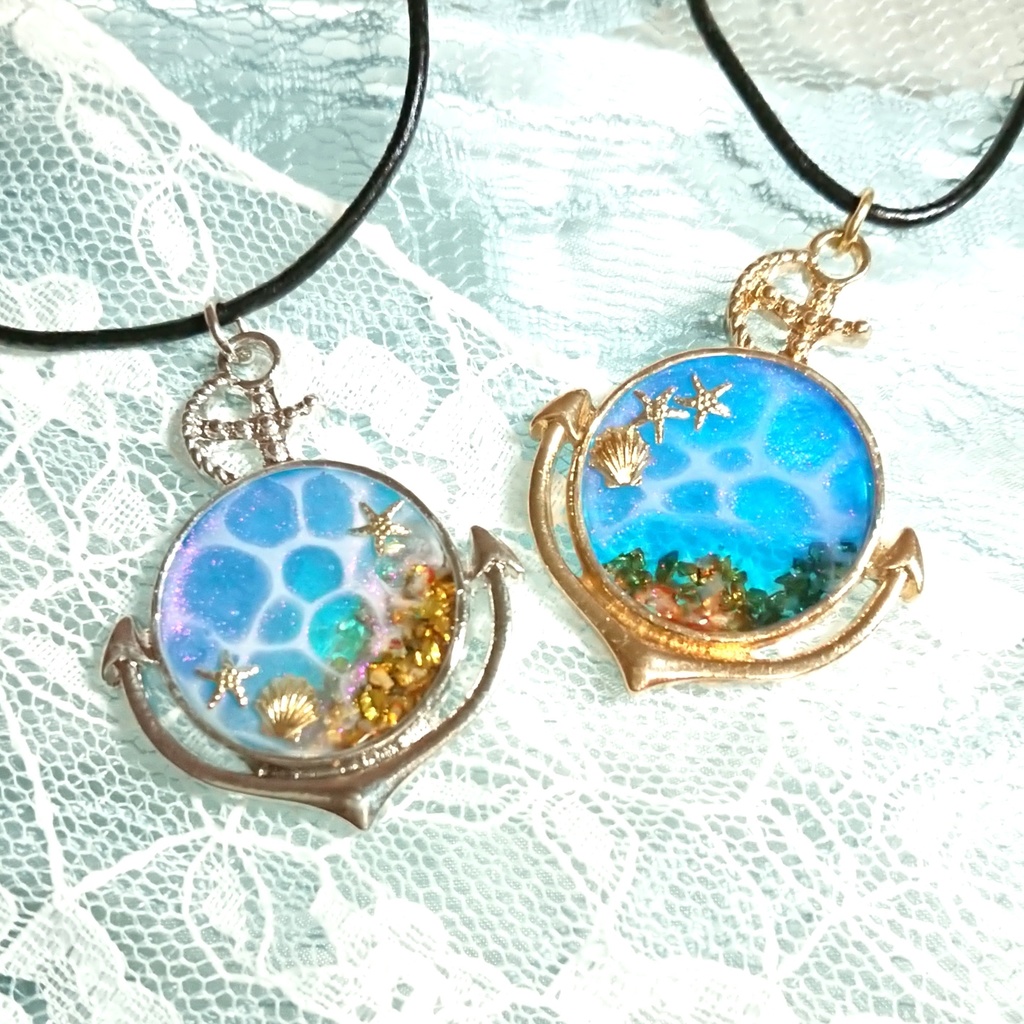 イカリのネックレス