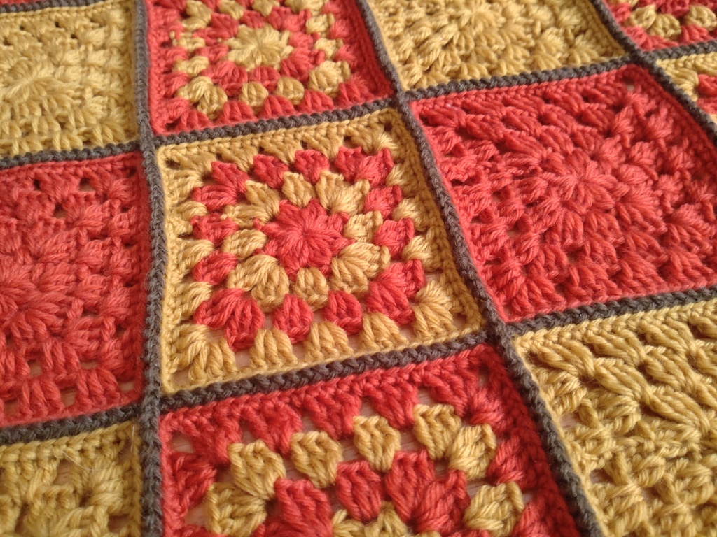 レトロカラーがかわいい モチーフ編みブランケット ウール混毛糸