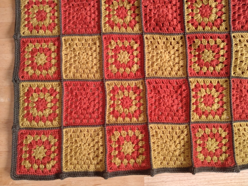 レトロカラーがかわいい モチーフ編みブランケット ウール混毛糸