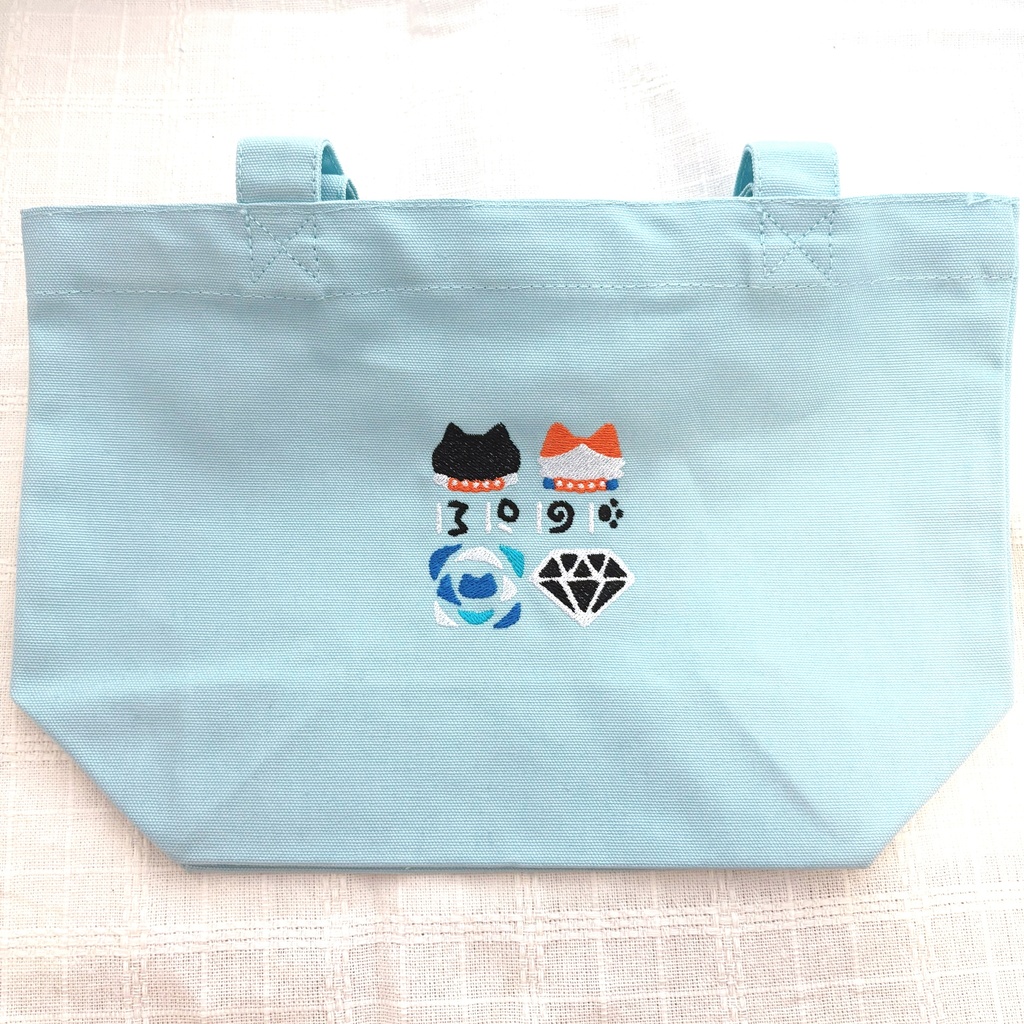 4周年記念グッズセット【トートバッグ・ハンカチ・缶バッチ】