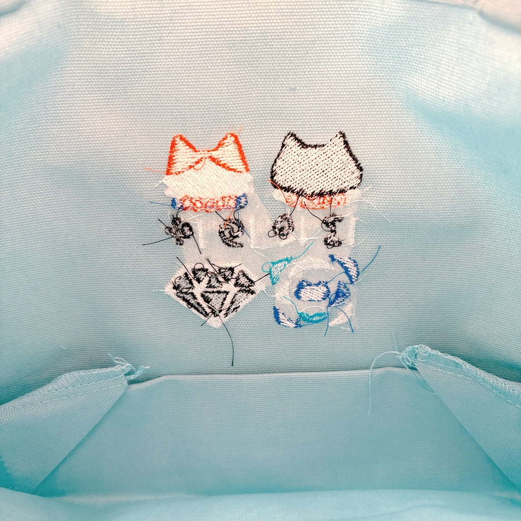 4周年記念グッズセット【トートバッグ・ハンカチ・缶バッチ】