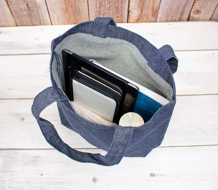 パンのパン文字 地球に優しいデニムリサイクル生地エコトートバック