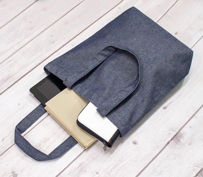 パンのパン文字 地球に優しいデニムリサイクル生地エコトートバック