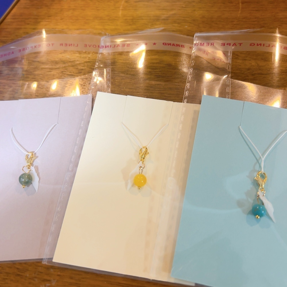 ホンモノのチョウザメの鱗★ぬい用ノンホールピアス