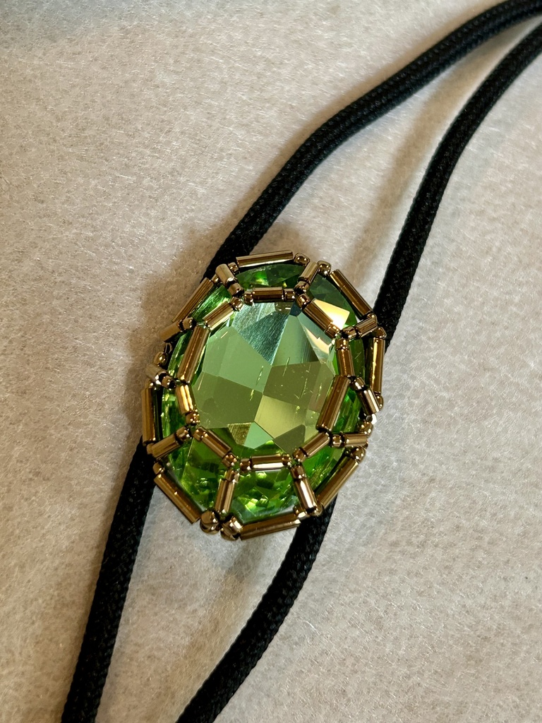 魔法石風ループタイ