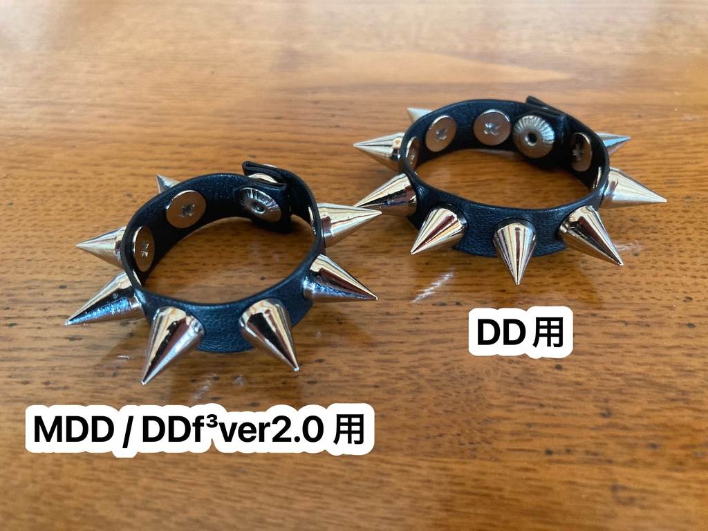 スタッズチョーカー