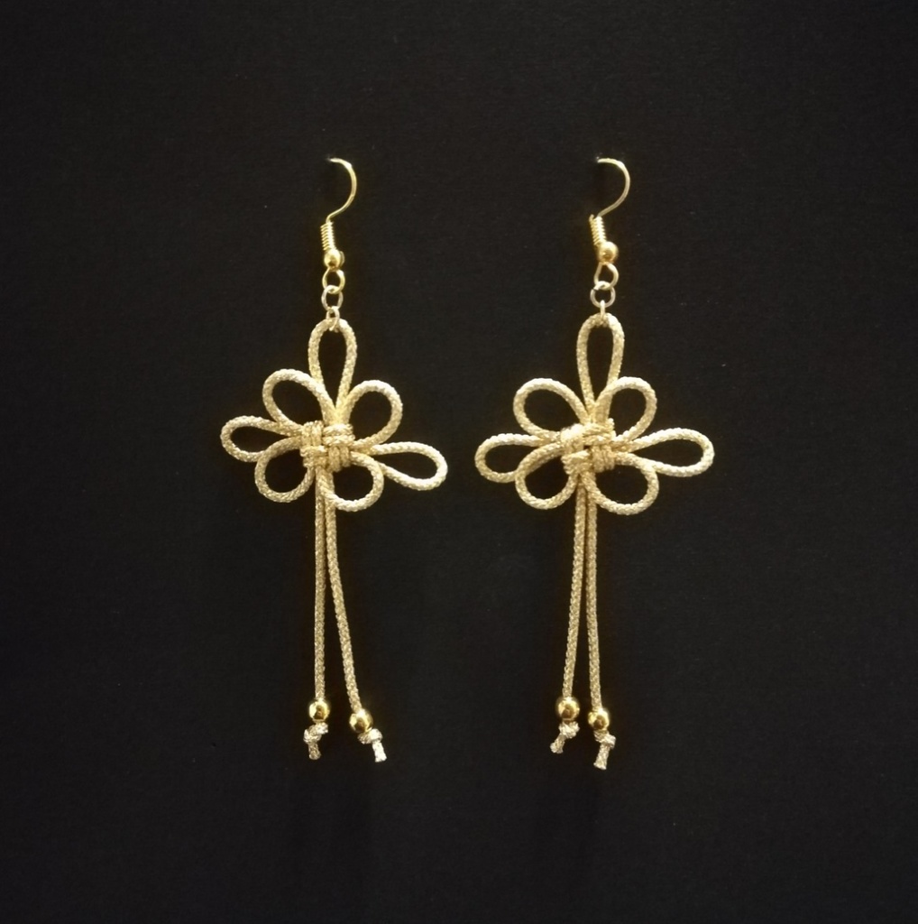 吉祥結びのピアス(ゴールド)(イヤリング)【チャイナ】【和装】【着物】【中華風】【袴】【浴衣】【和風】
