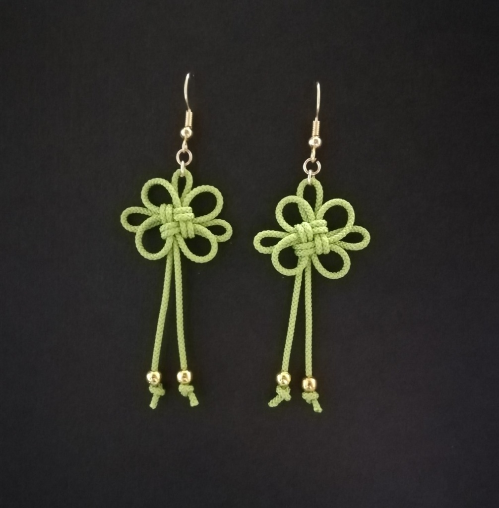 吉祥結びのピアス(若葉)(イヤリング)【チャイナ】【和装】【着物】【中華風】【袴】【浴衣】【和風】