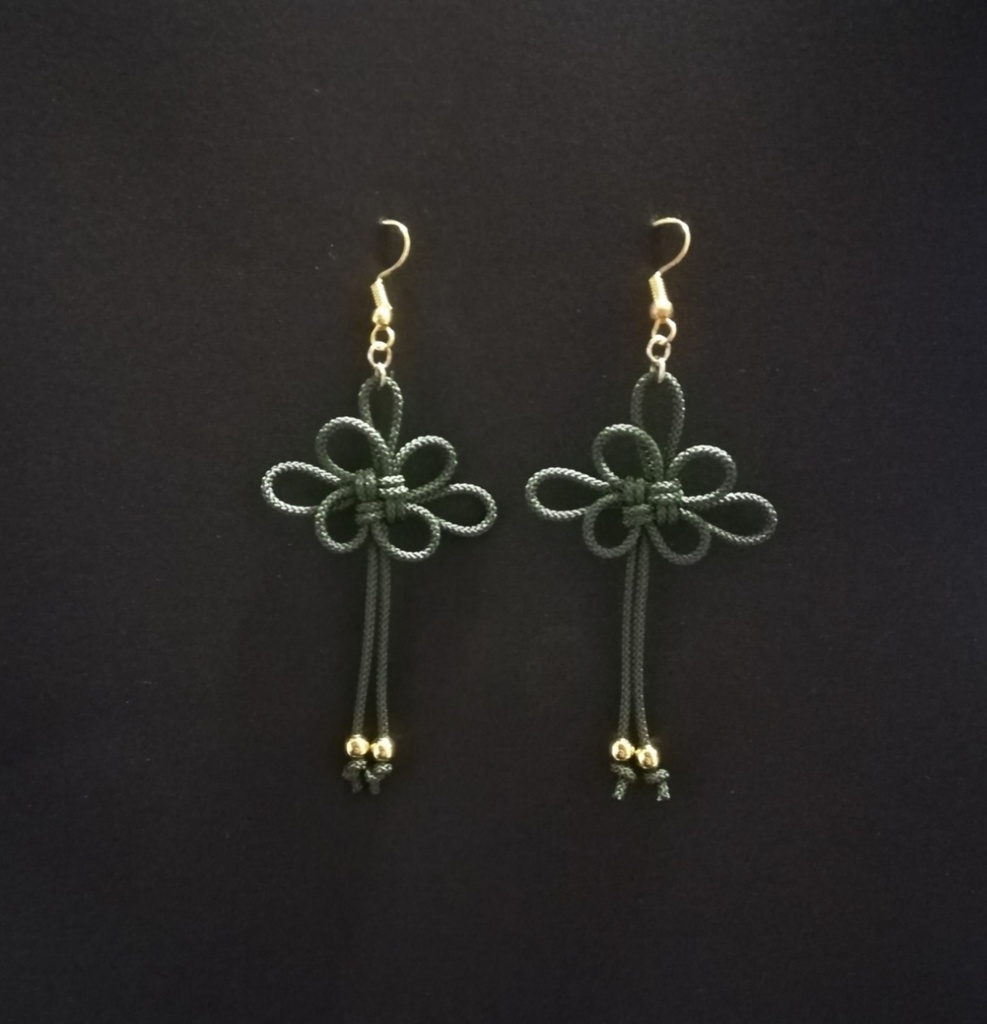 吉祥結びのピアス(深緑)(イヤリング)【チャイナ】【和装】【着物】【中華風】【袴】【浴衣】【和風】