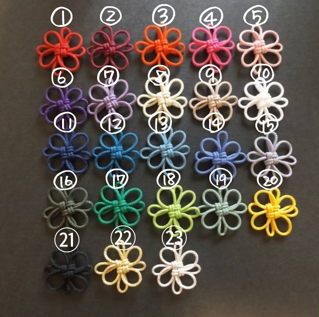 【翡翠】八重菊結びとタッセルのピアス(色オーダー可)【チャイナ】【中華風】