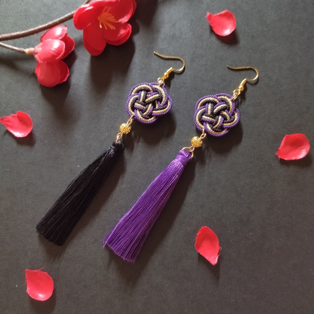【和風】【和ゴスロリ】梅結びとタッセルのピアス(イヤリング)(一部色オーダー可)【和風】【和装】【着物】【袴】【浴衣】【推し活】【推し色】