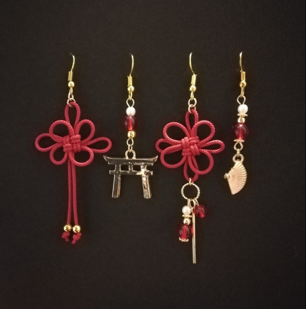 【鳥居or日本刀選択可】和風アシンメトリーピアスセット()赤