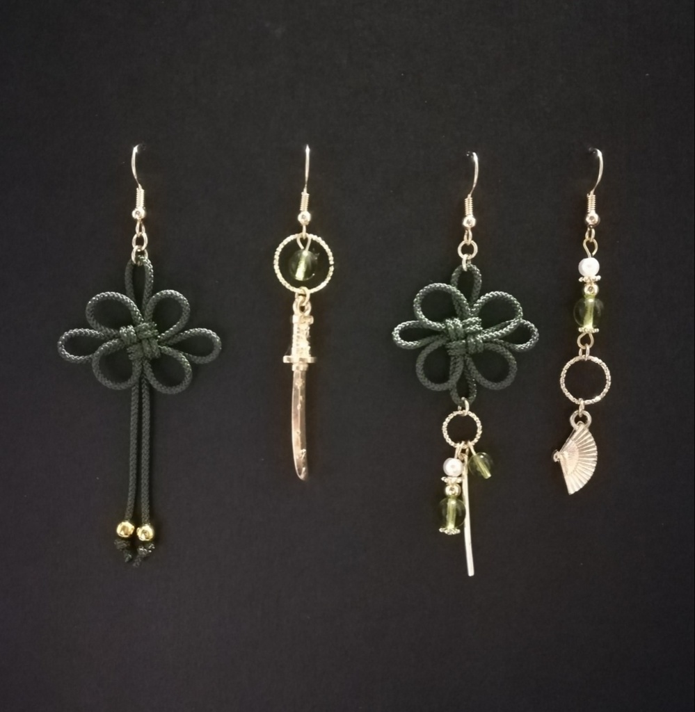 【鳥居or選択可】和風アシンメトリーピアスセット(深緑)