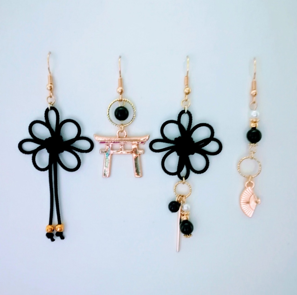 【鳥居or日本刀選択可】和風アシンメトリーピアスセット(黒)