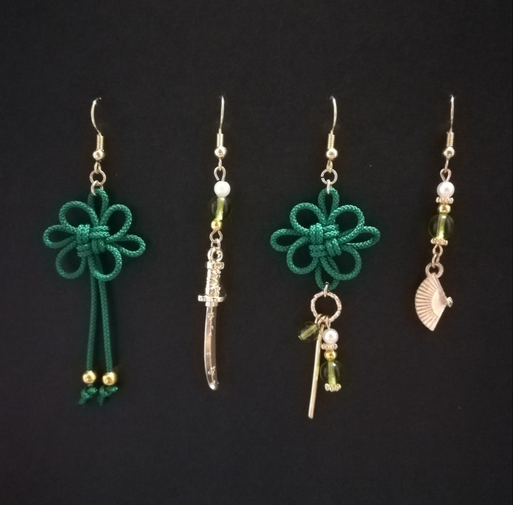 【鳥居or日本刀選択可】和風アシンメトリーピアスセット(緑)