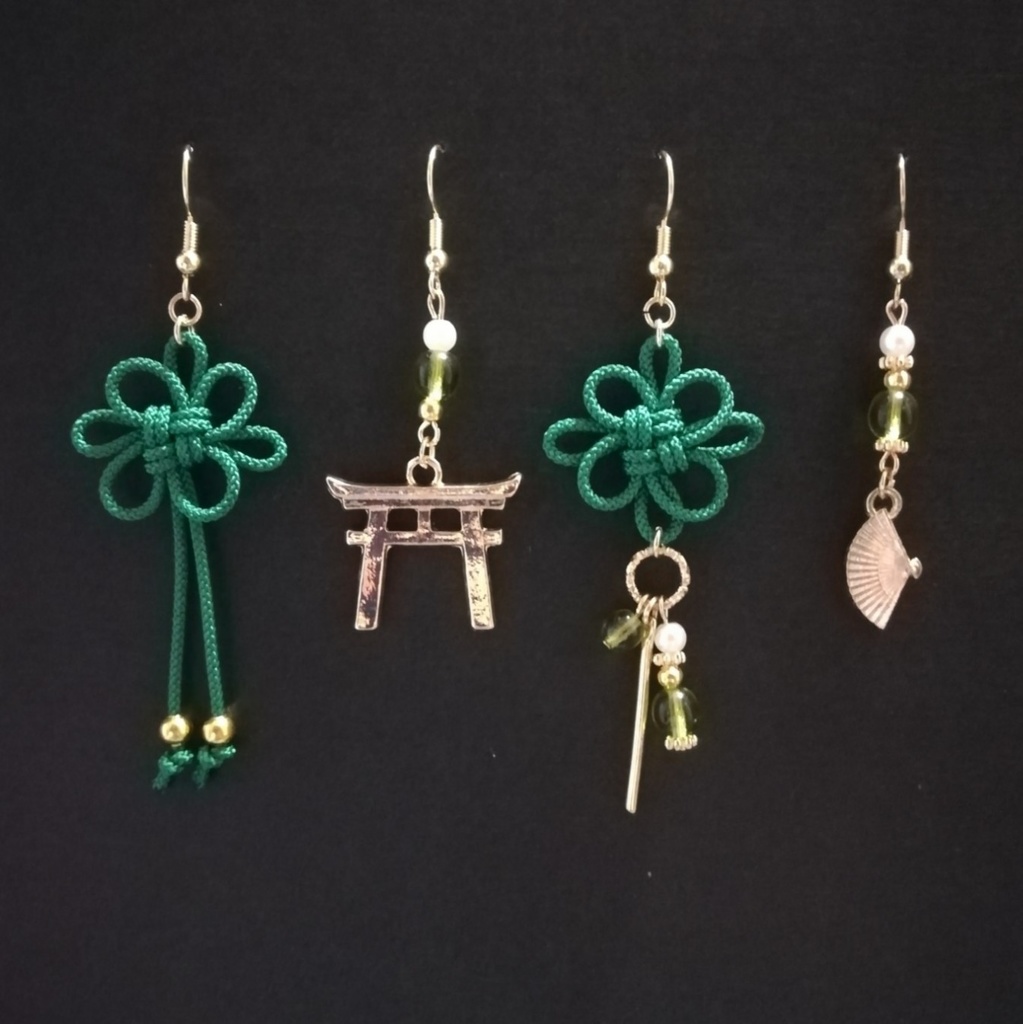 【鳥居or日本刀選択可】和風アシンメトリーピアスセット(緑)