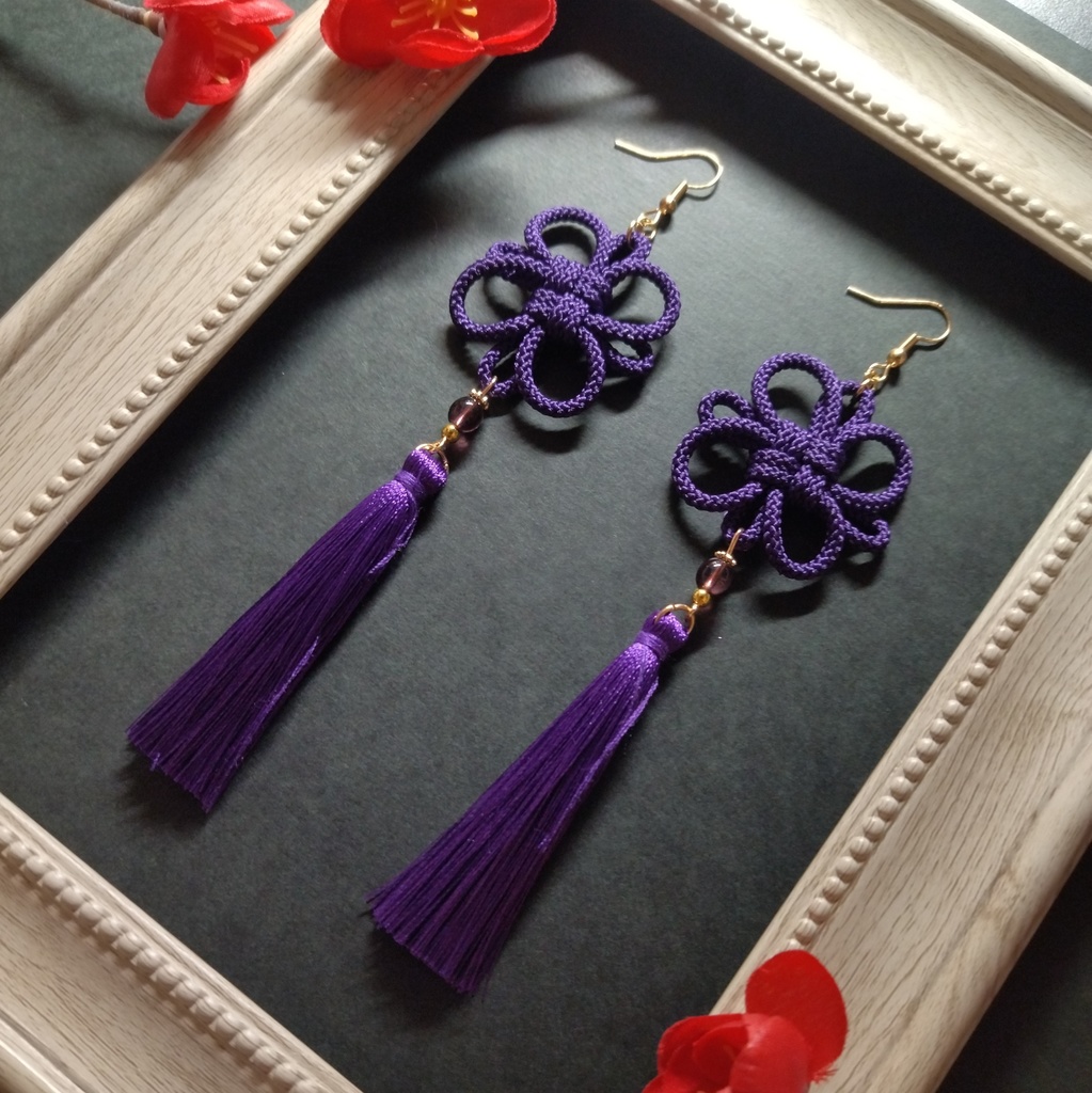 【太】吉祥結びとタッセルのピアス(イヤリング)(紫)【チャイナ】【中華風】【和風】【着物】【浴衣】
