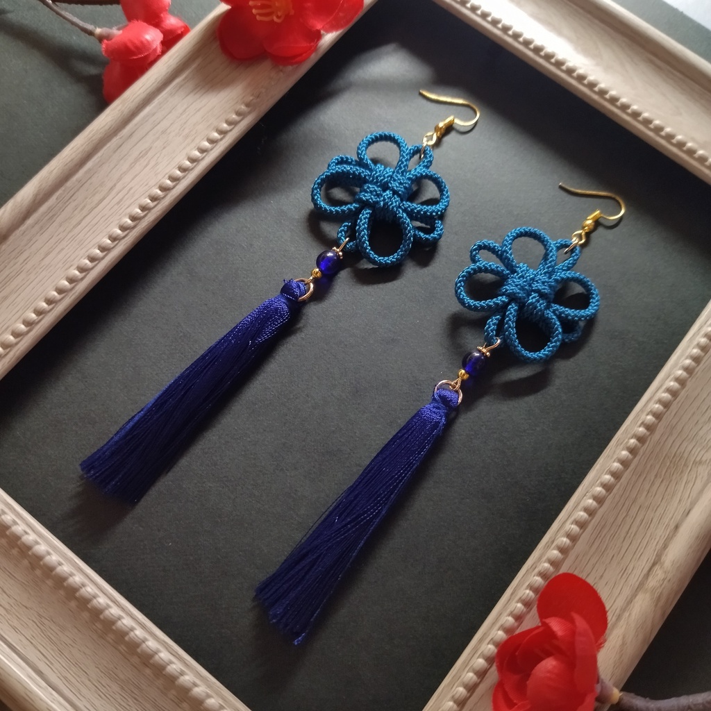 【太】吉祥結びとタッセルのピアス(イヤリング)(青)【和風】【着物】【チャイナ】【中華風】【浴衣】