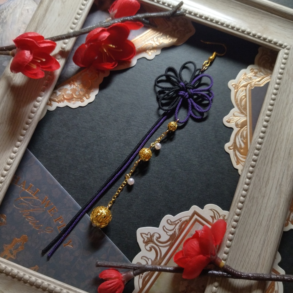 【バイカラー】八重菊結びの片耳ピアス(イヤリング)(色オーダー可)【和風】【チャイナ】【中華風】【和装】【着物】【袴】【浴衣】【推し活】【推し色】