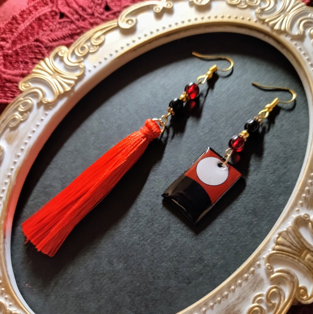 花札&タッセルピアス(イヤリング)(月)【和ゴス】【和装】【着物】【成人式】【袴】【浴衣】【和風】