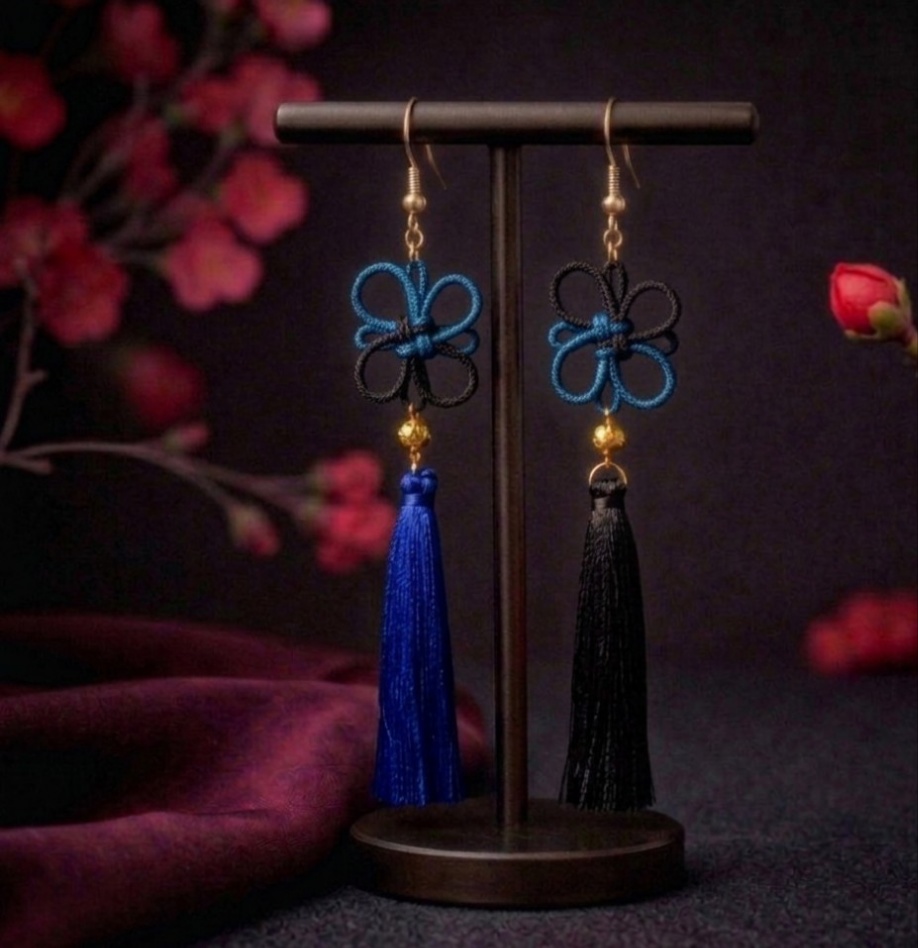 【バイカラー】吉祥結びとタッセルのピアス(イヤリング)(色オーダー可)【チャイナ】【中華風】【和装】【和風】【成人式】【卒業式】【推し色】【推し活】