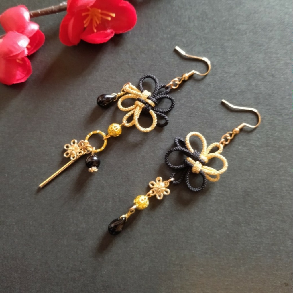 【バイカラー】飾り結びとお花のピアス(色オーダー可)(イヤリング)【和ゴス】【和装】【着物】【成人式】【袴】【浴衣】【和風】