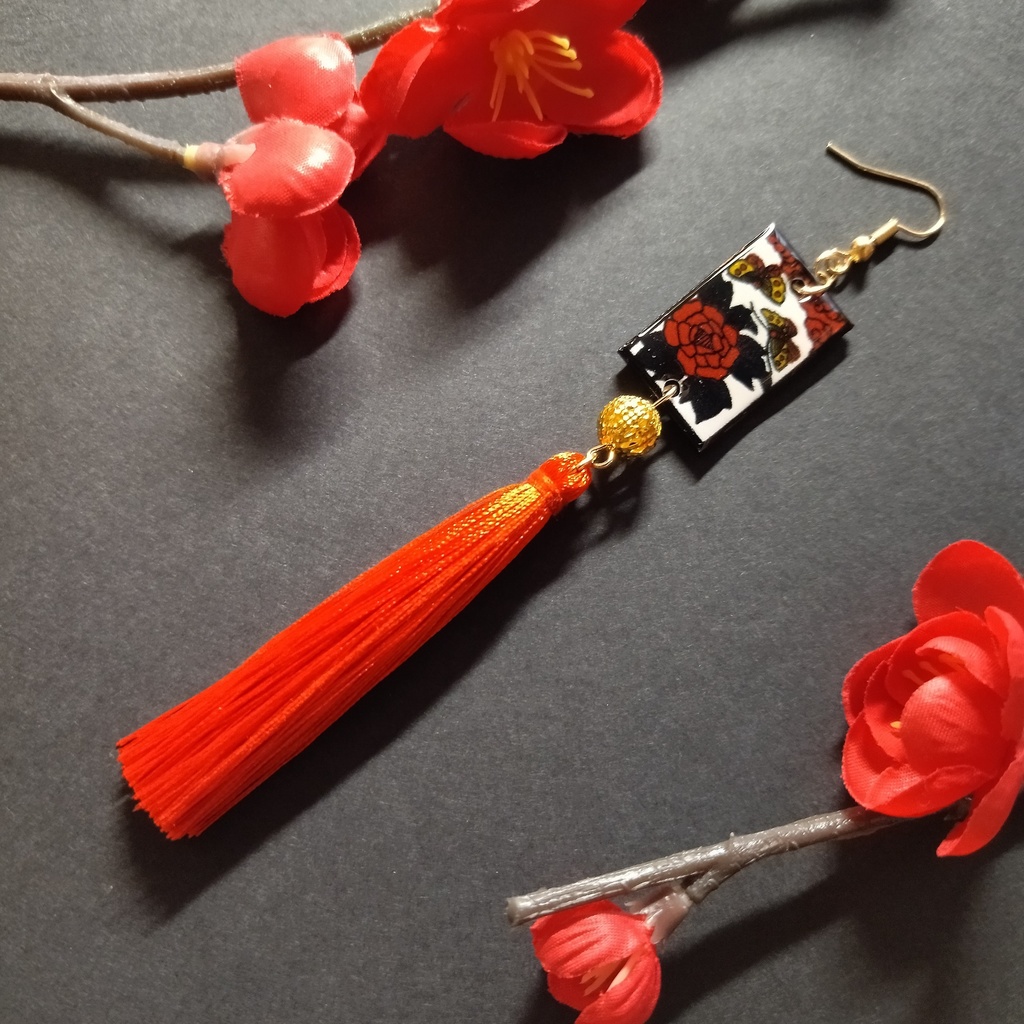 【片耳】花札&タッセルピアス(牡丹)(イヤリング)【和ゴス】【和装】【着物】【成人式】【袴】【浴衣】【和風】