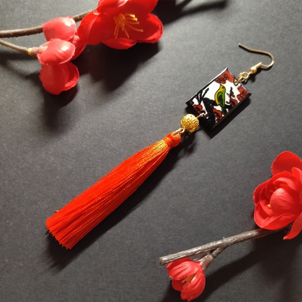 【片耳】花札&タッセルピアス(梅)(イヤリング)【和ゴス】【和装】【着物】【成人式】【袴】【浴衣】【和風】