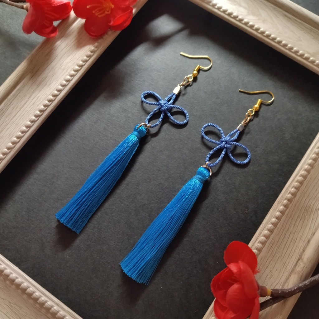 【和風】几帳結びとタッセルのピアス(イヤリング)(薄青)【チャイナ】【着物】【浴衣】