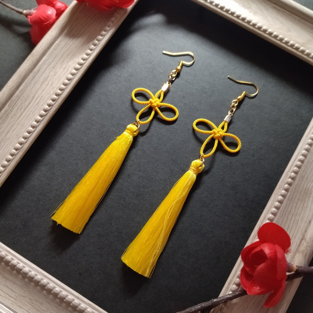 【和風】几帳結びとタッセルのピアス(黄色)【チャイナ】【中華風】【着物】