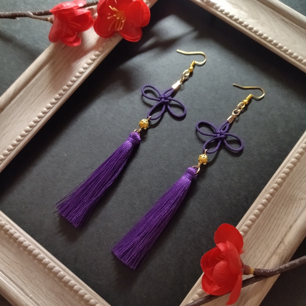 【ゴールドビーズ】几帳結びとタッセルのピアス(イヤリング)(紫)【チャイナ】【中華風】【和風】【袴】【着物】