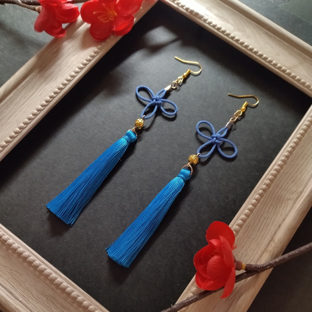 【和風】几帳結びとタッセルのピアス(イヤリング)(薄青)【チャイナ】【中華風】【和装】【着物】【和ゴス】【浴衣】
