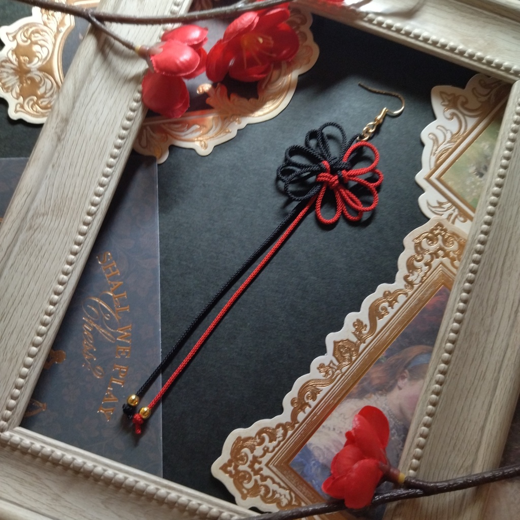 【バイカラー】八重菊結びの片耳ピアス(色オーダー可)(イヤリング)【チャイナ】【中華風】【和装】【着物】【推し色】【浴衣】