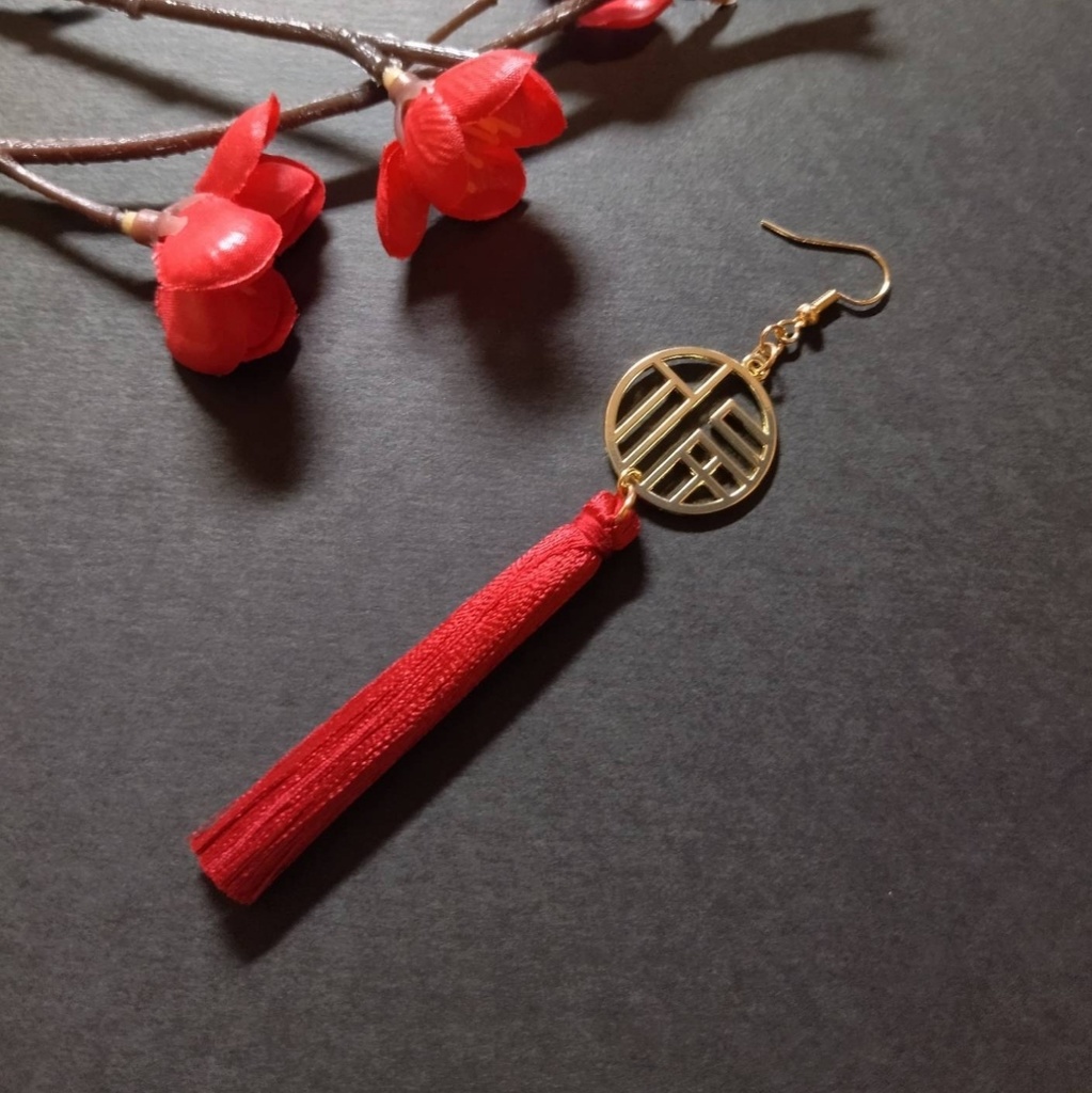 【片耳】福とタッセルのピアス（ゴールド）【チャイナ】【中華風】【華ロリ】