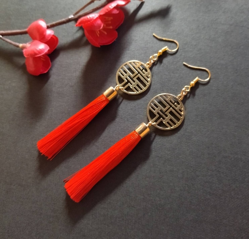 【チャイナ】双喜紋とタッセルのピアス（色オーダー可）【中華風】【ダブルハピネス】