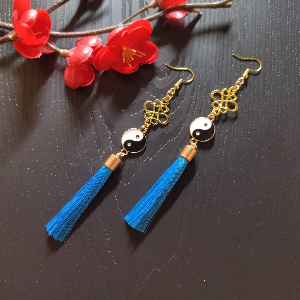 【チャイナ】陰陽とタッセルのピアス(イヤリング)(水色)【中華風】【華ロリ】【推し色】
