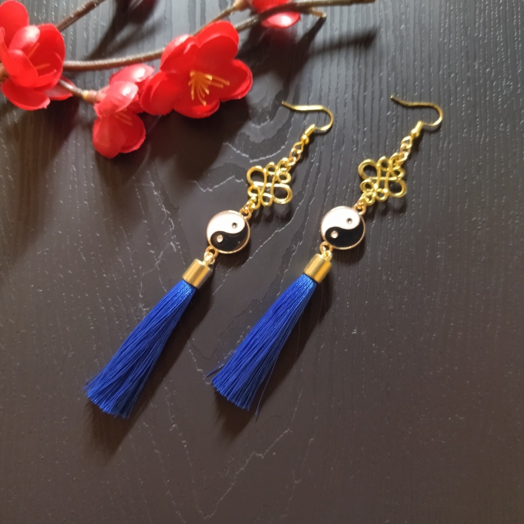 【チャイナ】陰陽とタッセルのピアス(イヤリング)(青)【中華風】【華ロリ】